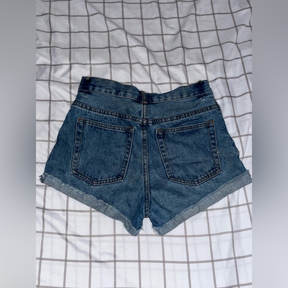 Cute denim short shorts - Picture 2 of 2